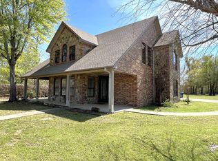 1114 Crestway Dr, Athens, TX 75751