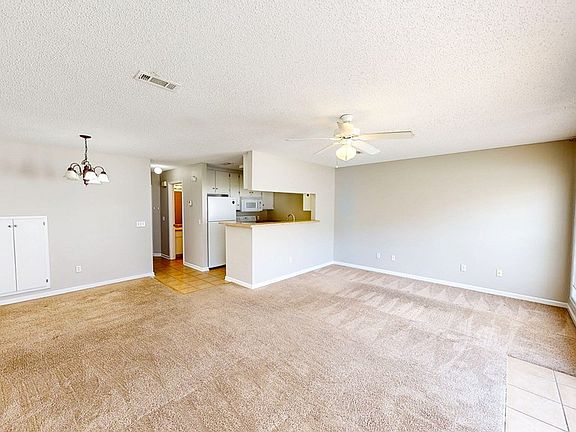 5th image of 207 Wakefield Way