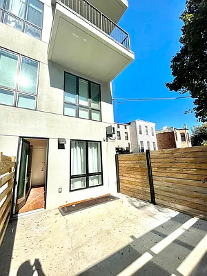 Rented by Pear NYC LLC | media 17