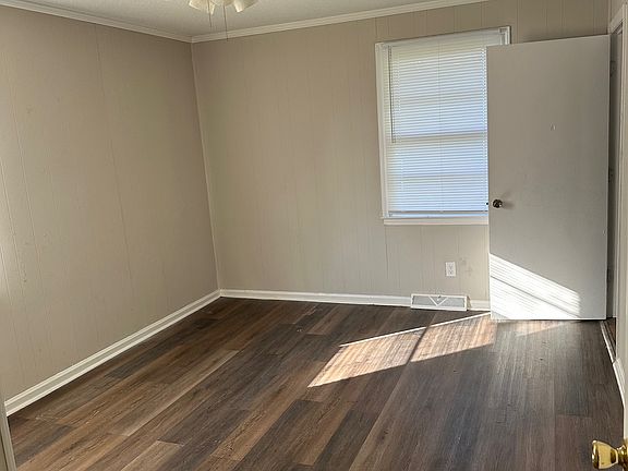 5th image of 1611 Warren Cir