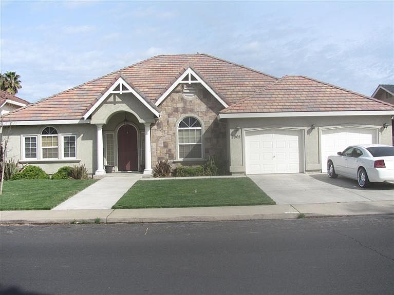 1st image of 2305 Glasgow Dr
