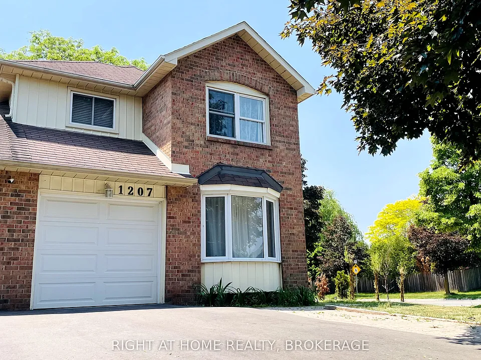 1207 Potters Wheel Cres