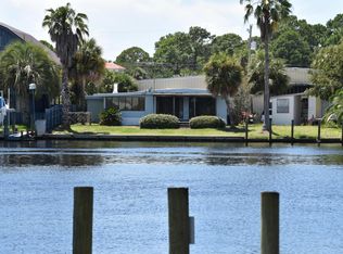 909 Marina Dr, Panama City Beach, FL 32407