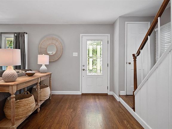 2nd image of 8 Westwood Frst