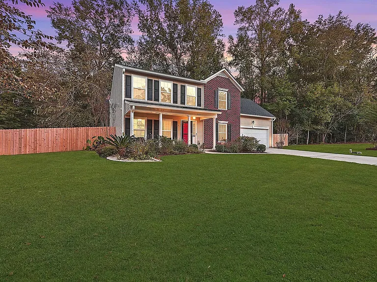 3505 Galaxy Rd — Photo 2