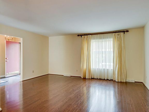 2nd image of 6923 Highland Park Dr