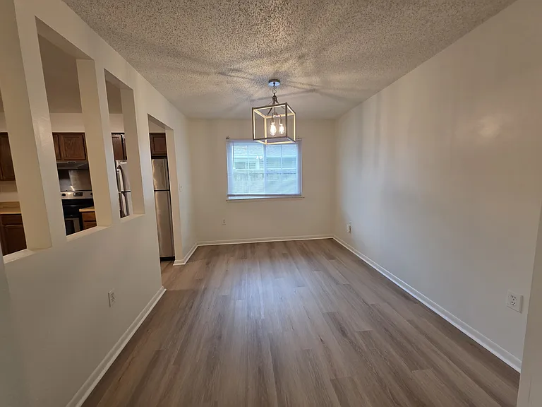 4080 Sherman Oaks Ave — Photo 6