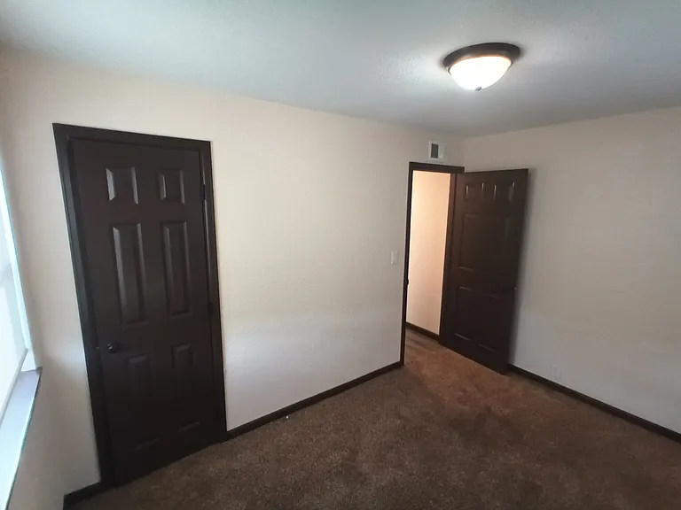 1211 Florence Ave — Photo 14