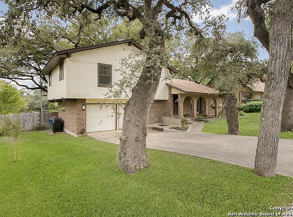 2nd image of 9014 Brigadoon St