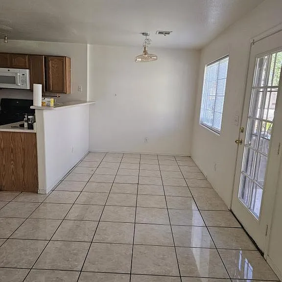 2500 Adelante Ave — Photo 4