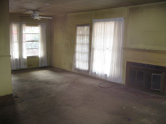 2nd image of 3233 N Los Coyotes Diagonal