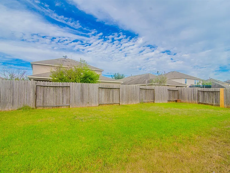 18314 Fairwood Meadow Ct — Photo 21