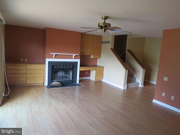 4th image of 3 Hialeah Ct