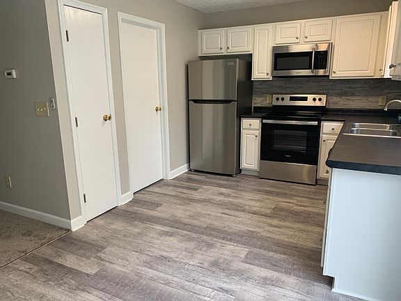 3rd image of 1623 N Star Ave