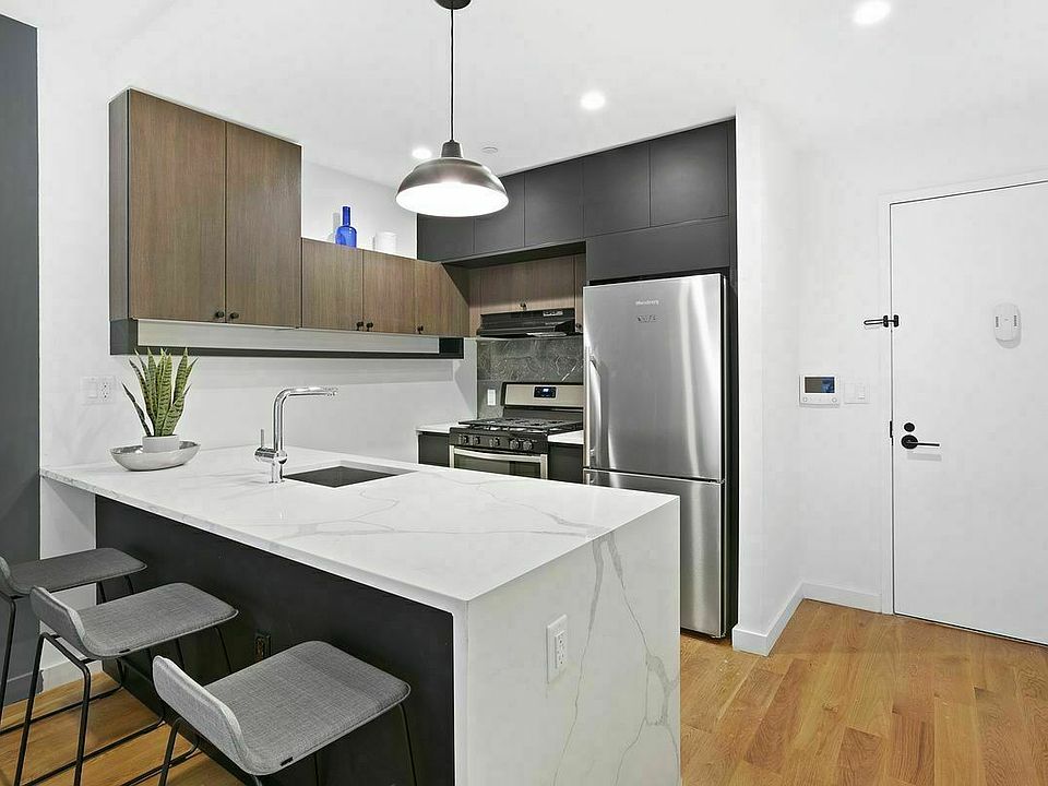 1st image of 25 E 19th St #D4
