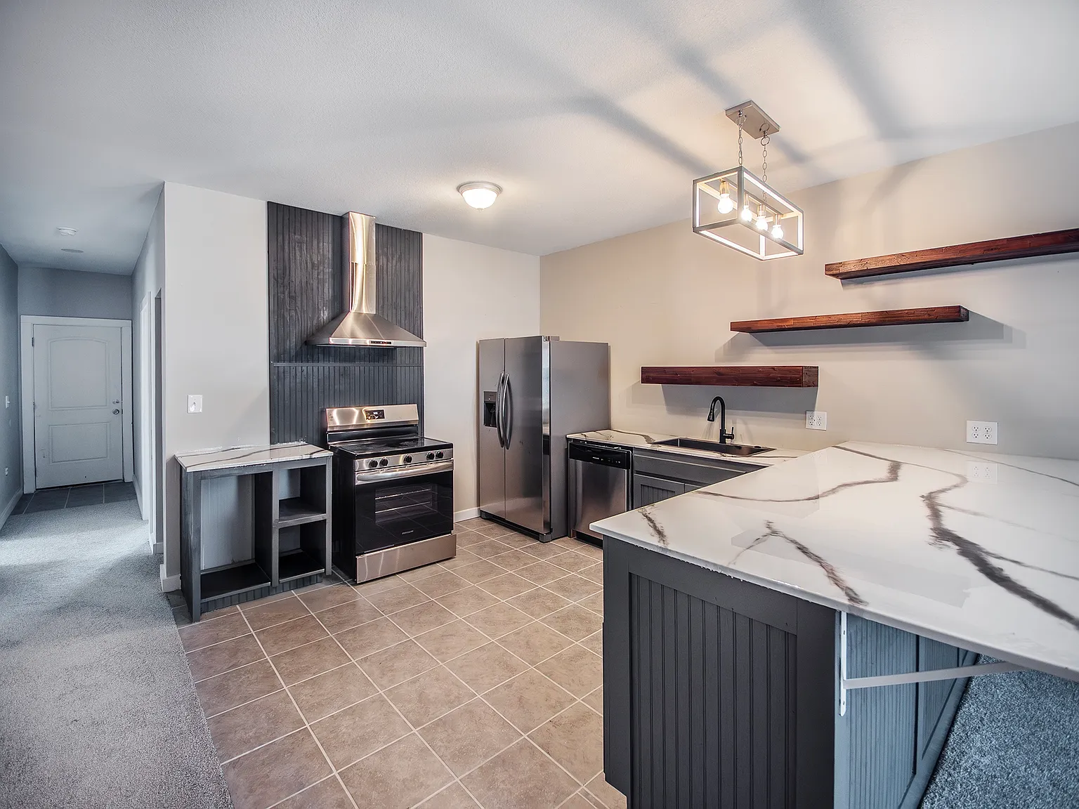 3 bed, 1100 sqft, $1,195 — Photo 1
