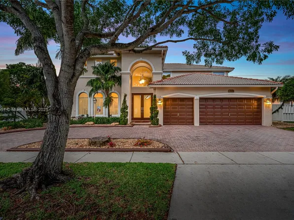 1824 NW 139th Ave, Pembroke Pines, FL 33028