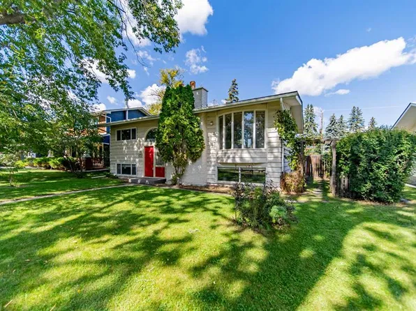 532 S Willow Park Dr SE, Calgary, AB T2J 0L2