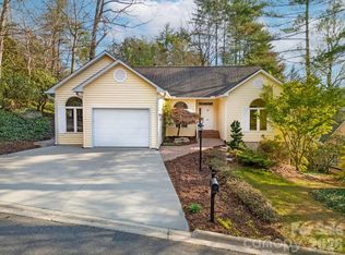 54 Wintergreen Dr, Brevard, NC 28712