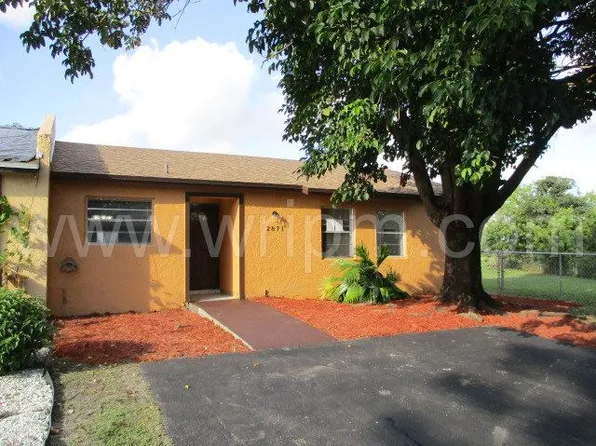 2871 NW 204th Ln, Miami Gardens, FL 33056