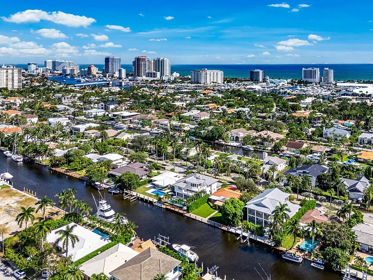 Combining tranquility with easy access to Fort Lauderdale's best.