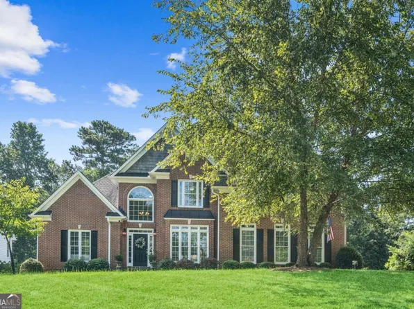 6717 Great Water Dr, Flowery Branch, GA 30542