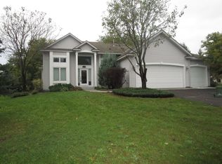 3318 Commonwealth Ct, Woodbury, MN 55125