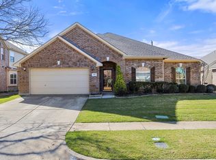 910 Fieldstone Dr, Cedar Hill, TX 75104