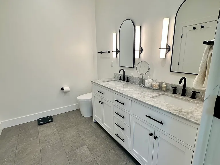 1717 Cottonwood Ln — Photo 15