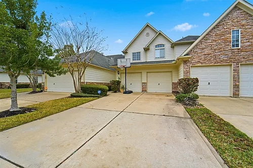 2110 Ridge Wood Ln Photo 1