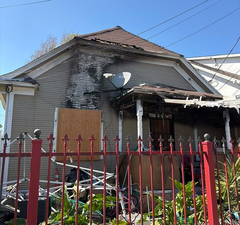 1st image of 239 15th St