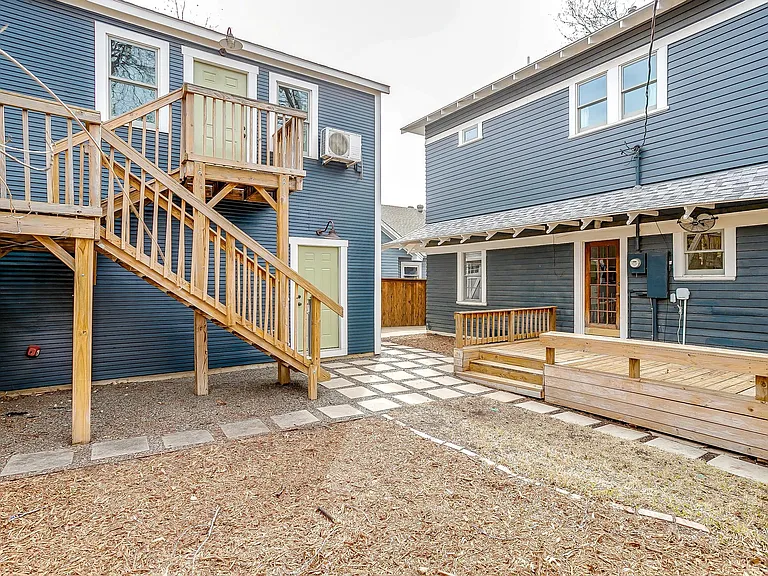 1405 S Henderson St — Photo 55