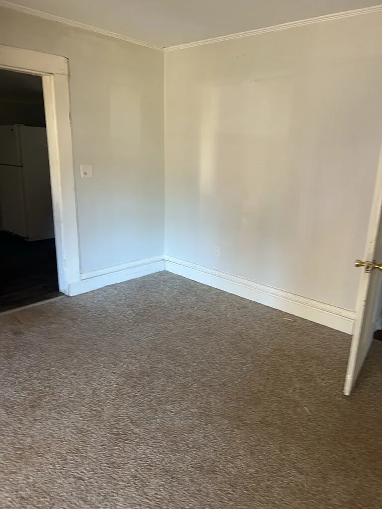 1 bed, 1.0 bath, $750 — Photo 2