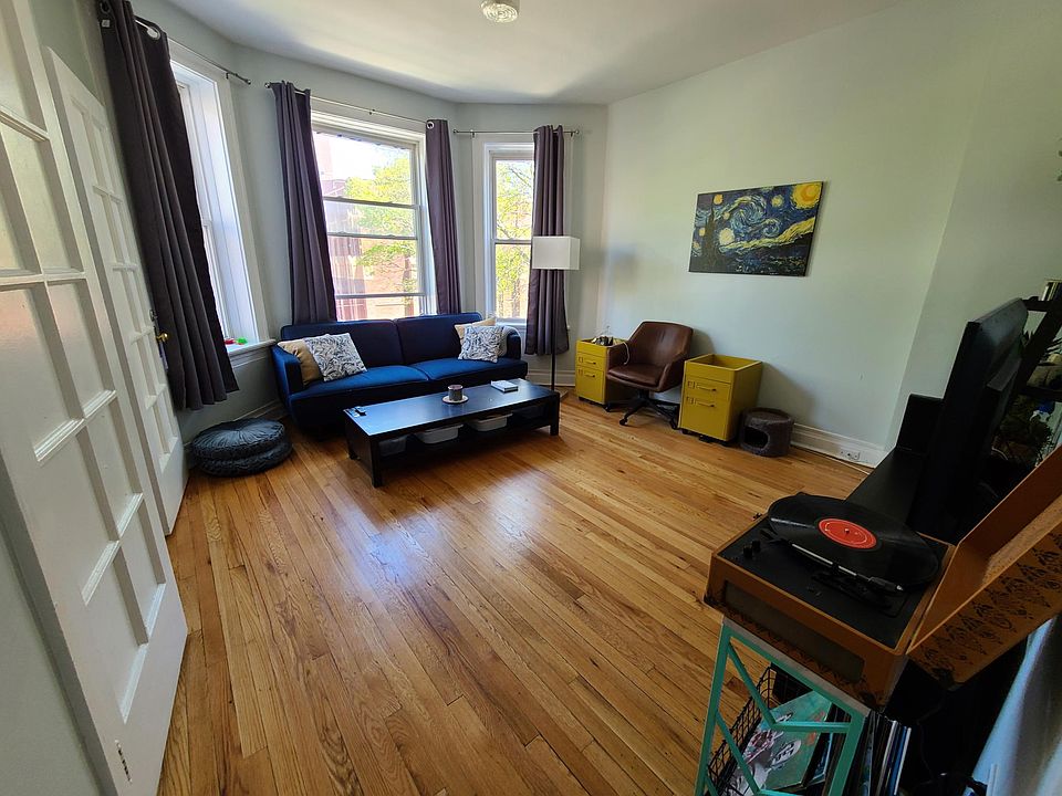 1st image of 4642 N St Louis Ave #2
