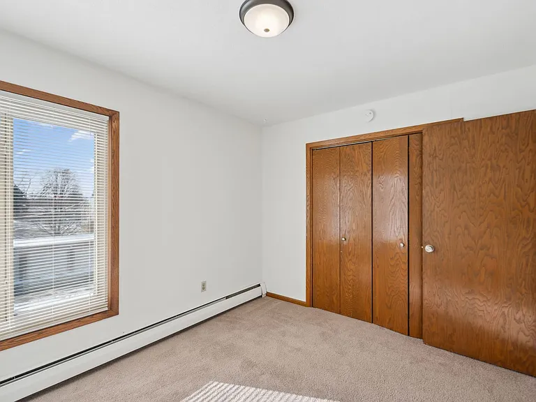 Rose Mall Apartments — Photo 40