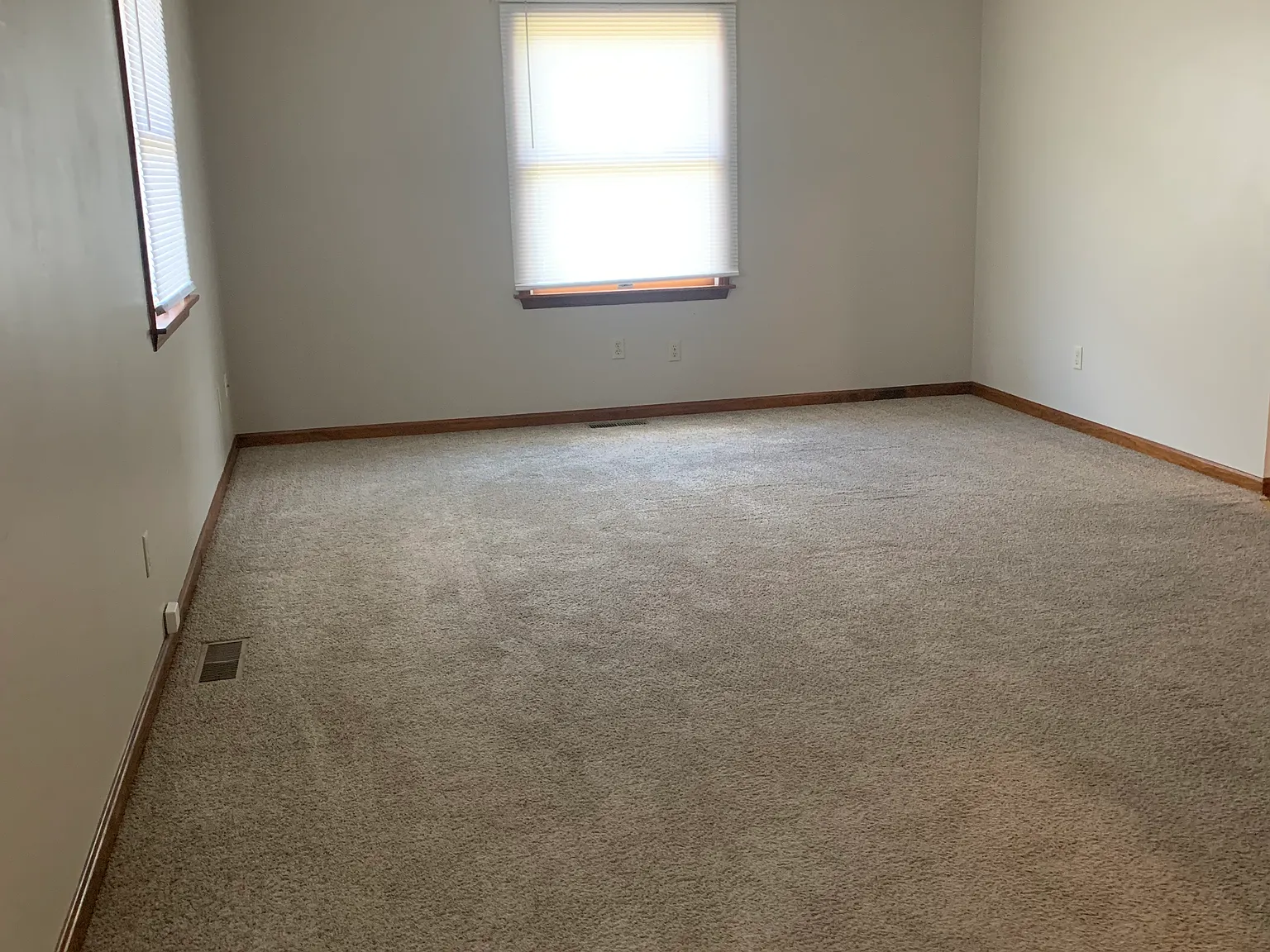 2 bed, 825 sqft, $1,150 — Photo 3