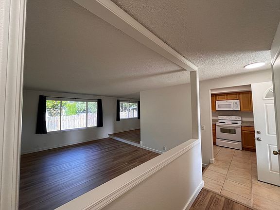 5th image of 2708 NW 106th St