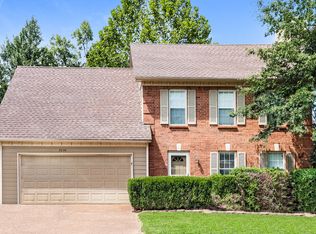 8236 Red Creek Dr, Cordova, TN 38016