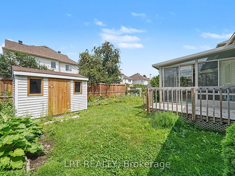 84 Newborough Cres — Photo 16