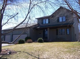 17860 Liv Ln, Eden Prairie, MN 55346