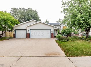 3724 22nd St S, Fargo, ND