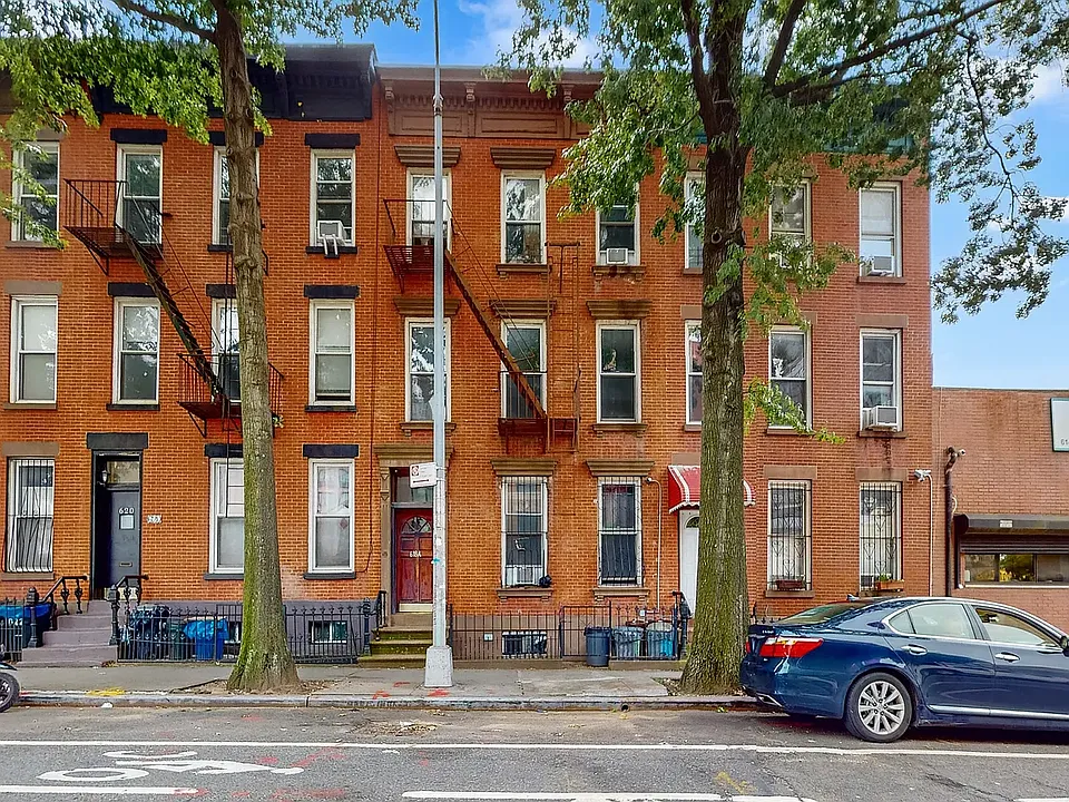 618A Bergen St #2