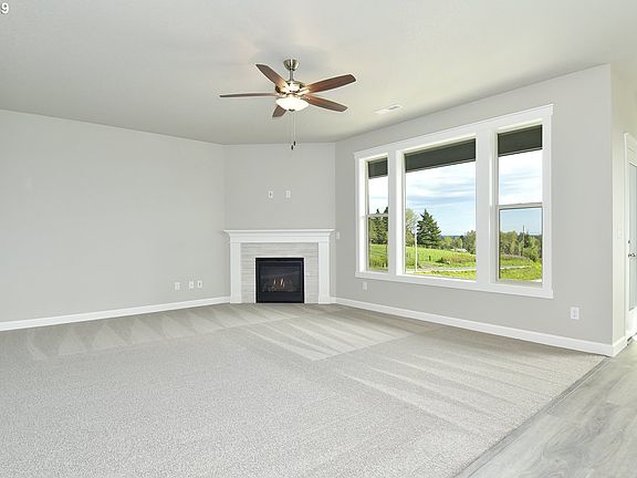 5th image of 2338 E 8th Way