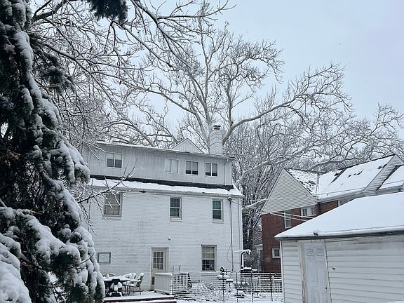 4th image of 4701 45th St NW