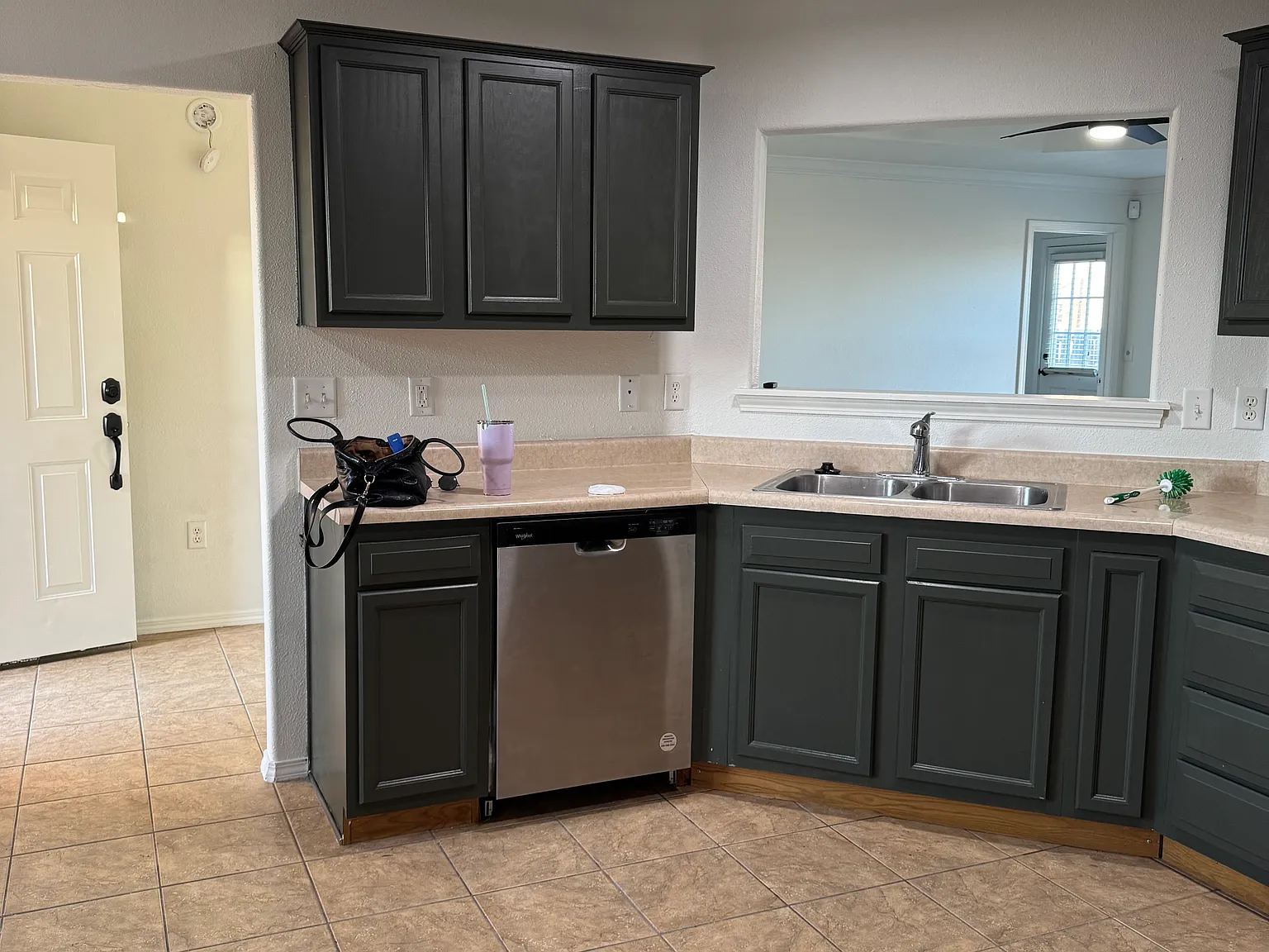4 bed, 2000 sqft, $1,900 — Photo 4