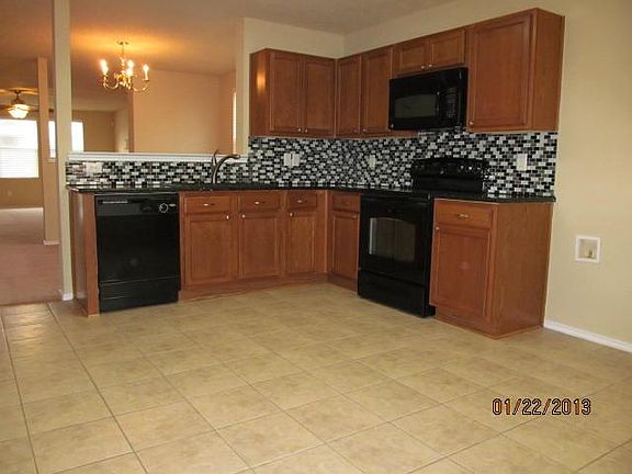 5th image of 6209 Saint James Pl