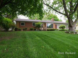 6941 Greendale Ct, Jenison, MI 49428