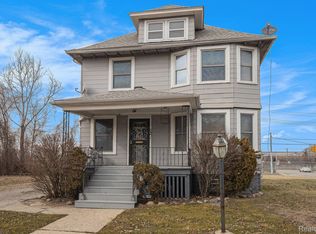 75 Beresford St, Highland Park, MI 48203