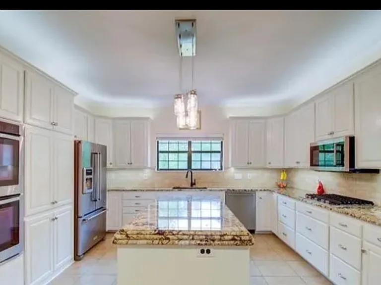 4901 Old Oak Dr — Photo 14