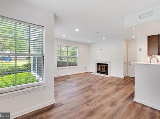 10400 Westridge Dr #101, Bowie, MD 20721